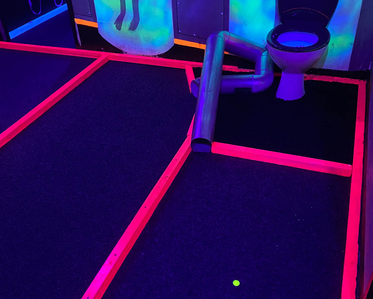 Hole 3 – Space Toilet
